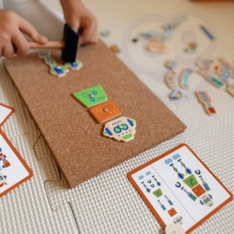 VIGA Drewniana Przybijanka Roboty 45 elementów Montessori VIGA Drewniana Przybijanka Roboty 45 elementów Montessori